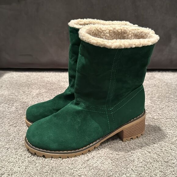 Women’s Green Short Chunky Block Heel Chelsea Boots Pull On Size 8.5 (42CN) NEW - Picture 13 of 14
